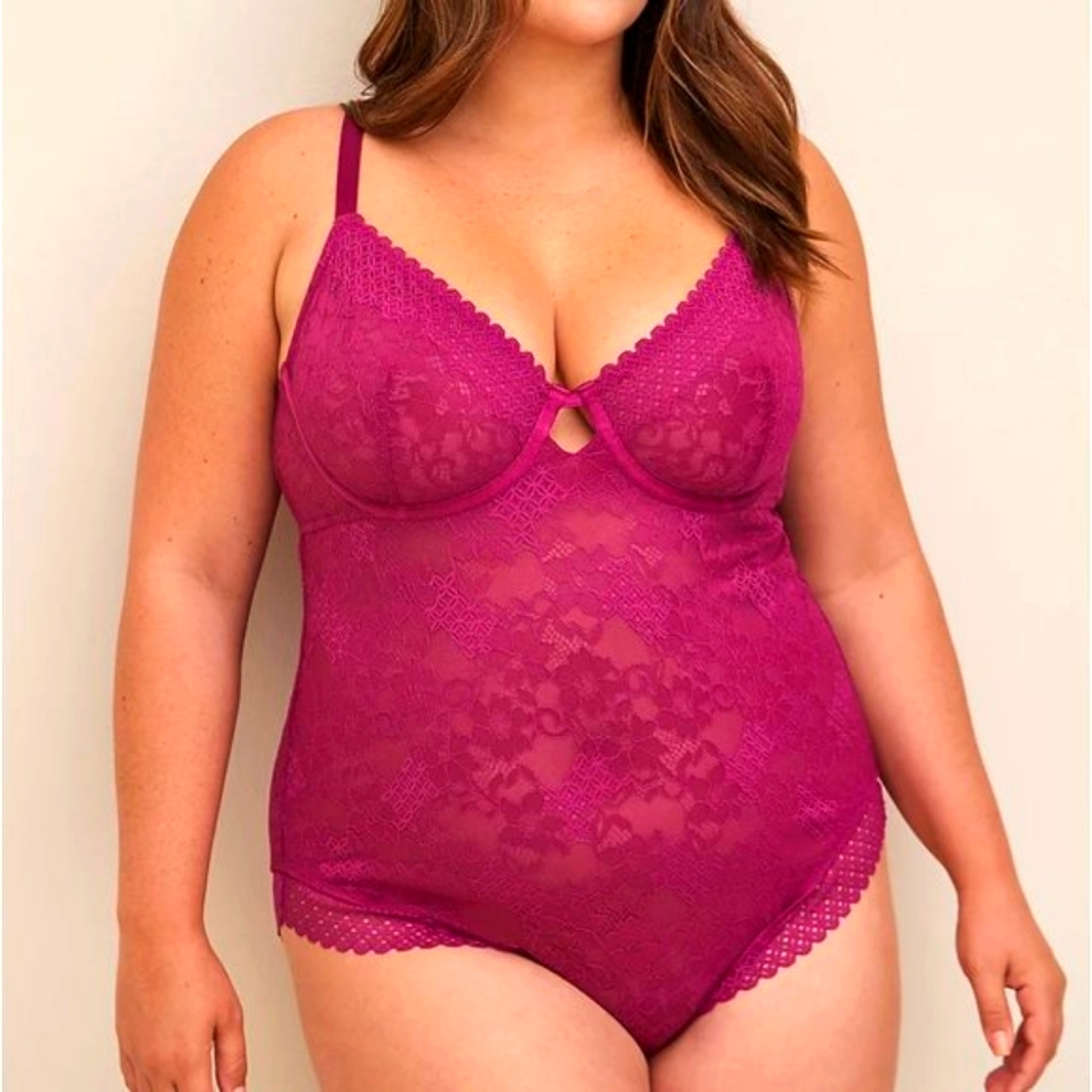 ❤️NWT TORRID LINGERIE BODYSUIT UNDERWIRE LACE FUSCHIA  - PLUS SIZE 4X